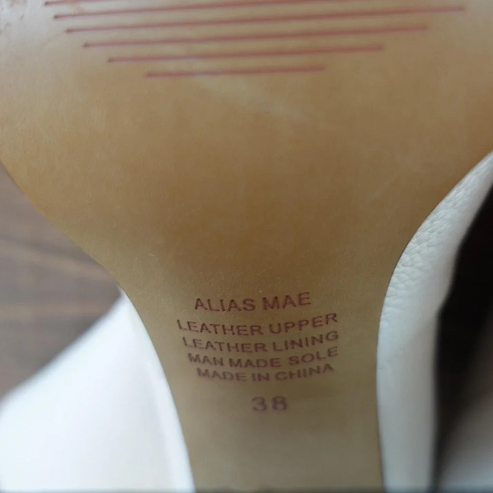 Alias Mae alias mae
